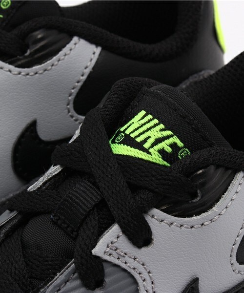 NIKE SPORTSWEAR（ナイキスポーツウェアー）の「ベビー キッズ ナイキ エアマックス トドラー NIKE AIR MAX 90 LTR TD 724823-002（スニーカー・キッズ・ブラック・13cm/14cm/15cm/16cm）」の6枚目の写真