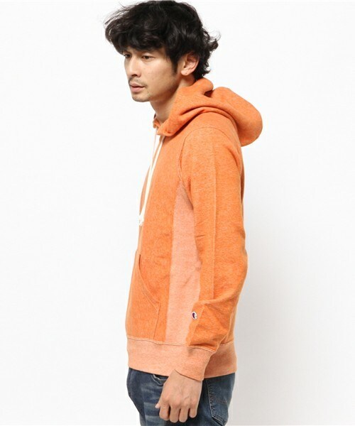 Champion(チャンピオン)の「メンズ チャンピオン リバースウィーブ フーディ パーカー Champion RW PULLOVER HOODED SWEATSHIRT C3-E136(パーカー・メンズ・オレンジ/グリーン/グレー/チャコールグレー/ネイビー・MEDIUM/X-LARGE/LARGE)」の6枚目の写真