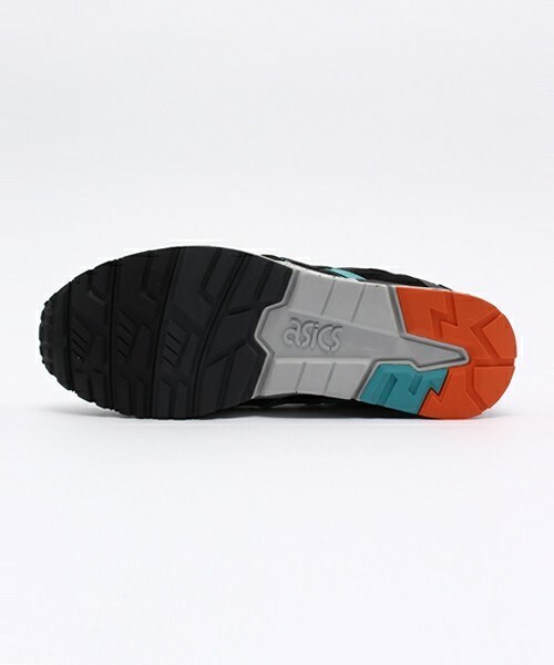 ASICS（アシックス）の「メンズ アシックスタイガー ゲルライト asics Tiger GEL-LYTE V TH429Y 9089（スニーカー・メンズ・ブラック・26cm/26.5cm/27cm/27.5cm/28cm/28.5cm/29cm）」の3枚目の写真