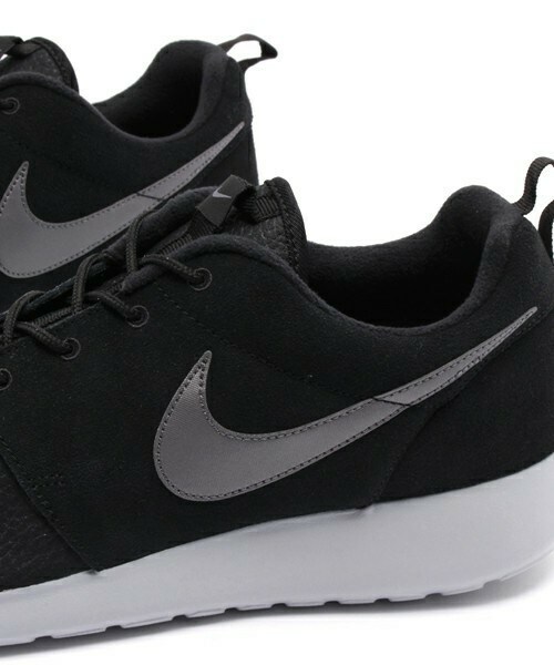 NIKE SPORTSWEAR(ナイキスポーツウェアー)の「メンズ ナイキ ローシ スエード NIKE ROSHE ONE SUEDE 685280-001(スニーカー・メンズ・ブラック・27.5cm/28cm/28.5cm/29cm/29.5cm)」の8枚目の写真