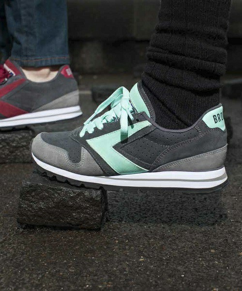 BROOKS HERITAGE(ブルックスヘリテージ)の「ウィメンズ ブルックス レザー チャリオット Brooks Leather CHARIOT 1201711B(スニーカー・レディース・ダークグレー/ベージュ/パープル/レッド/グリーン・23cm/23.5cm/24cm/24.5cm)」の2枚目の写真