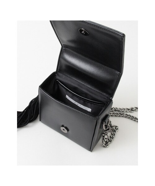 KBF（ケイビーエフ）の「タッセル付チェーンBOXBAG（バッグ・レディース・BEIGE/BLACK・one）」の11枚目の写真