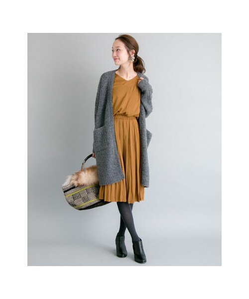 URBAN RESEARCH（アーバンリサーチ）の「プリーツ切替ワンピース（ワンピース/ドレス・レディース・NAVY/MUSTARD/RENGA・FREE）」の10枚目の写真