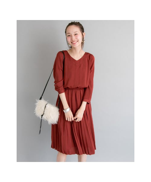 URBAN RESEARCH（アーバンリサーチ）の「プリーツ切替ワンピース（ワンピース/ドレス・レディース・NAVY/MUSTARD/RENGA・FREE）」の12枚目の写真