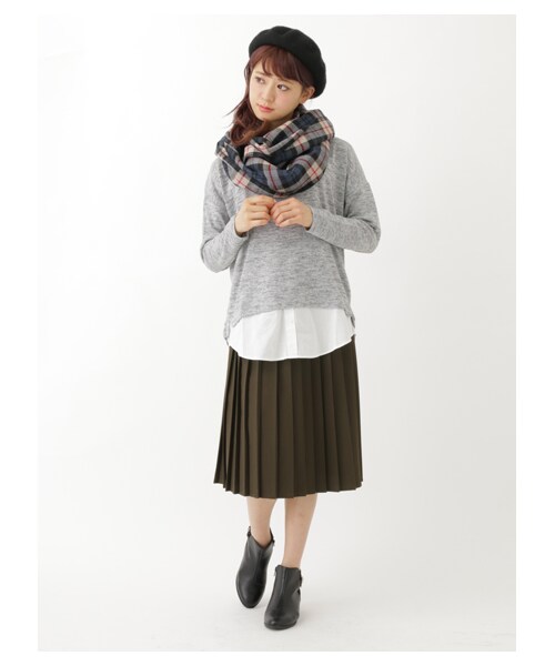 earth music&ecology（アースミュージックアンドエコロジー）の「プリーツスカート（スカート・グレー/キャメル/カーキ/ネイビー・S/M）」の6枚目の写真