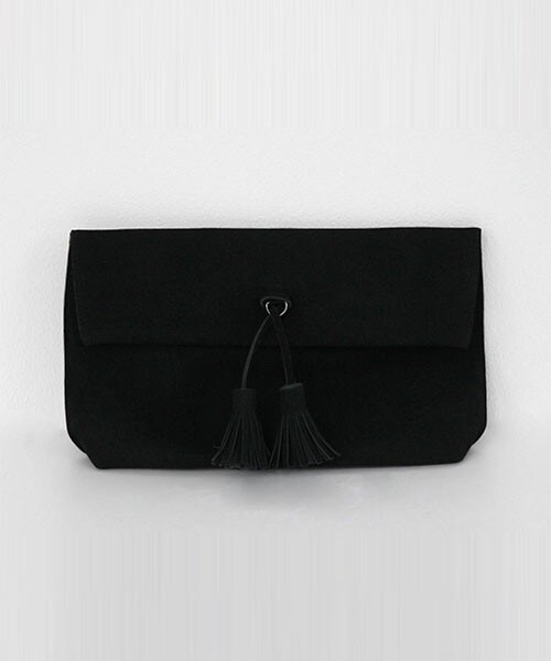 DHOLIC(ディーホリック)の「タッセルポイントクラッチバッグ(クラッチバッグ・レディース・グレー/ネイビー/ブラック/ベージュ/ワイン・ONE)」の2枚目の写真