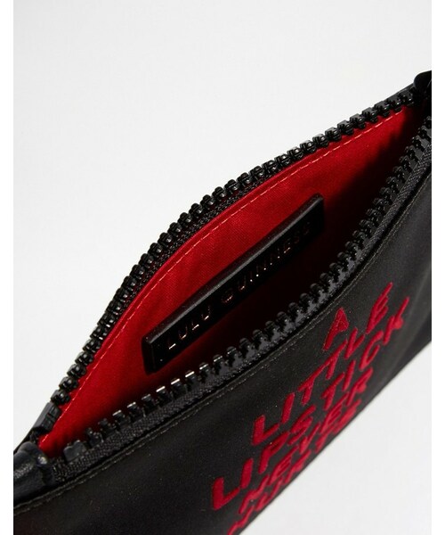 Lulu Guinness（ルルギネス）の「Lulu Guinness Lipstick Never Hurts Satin Makeup