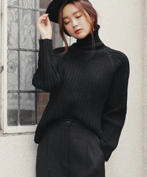 DHOLIC（ディーホリック）の「タートルネックリブニットプルオーバー（ニット/セーター・レディース・ホワイトアイボリー/グレー/ブラック・FREE）」の2枚目の写真