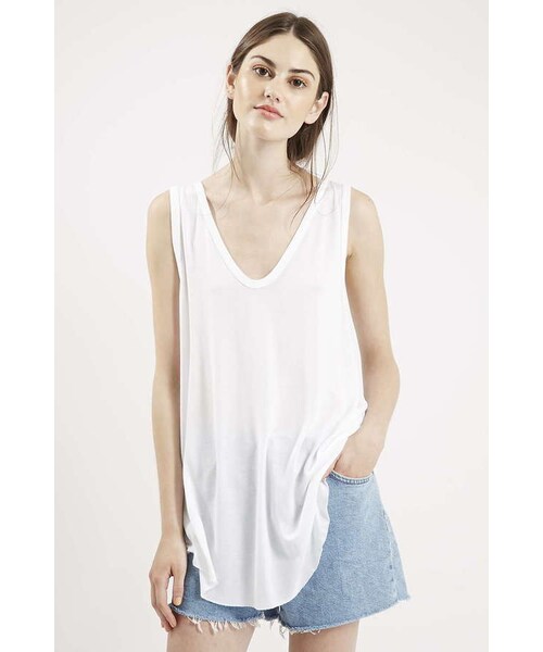 TOPSHOP(トップショップ)の「Who we are Tail scoop tank top(Tシャツ/カットソー・レディース・White・XS/S/M/L)」の3枚目の写真