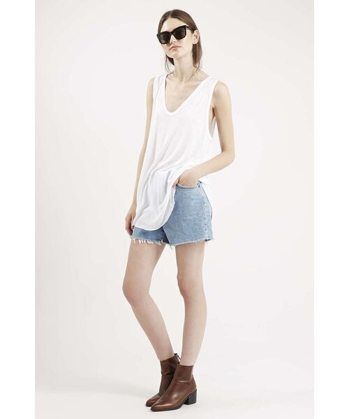 TOPSHOP(トップショップ)の「Who we are Tail scoop tank top(Tシャツ/カットソー・レディース・White・XS/S/M/L)」の4枚目の写真