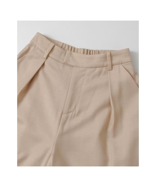 URBAN RESEARCH(アーバンリサーチ)の「ウールタックワイドパンツ(パンツ・レディース・OFF BEIGE/BLACK/GRAY・FREE)」の13枚目の写真