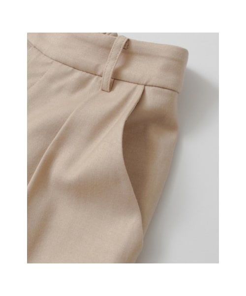 URBAN RESEARCH(アーバンリサーチ)の「ウールタックワイドパンツ(パンツ・レディース・OFF BEIGE/BLACK/GRAY・FREE)」の15枚目の写真