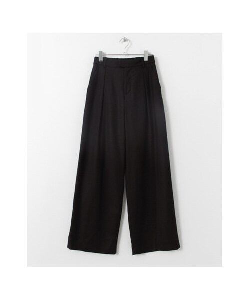 URBAN RESEARCH(アーバンリサーチ)の「ウールタックワイドパンツ(パンツ・レディース・OFF BEIGE/BLACK/GRAY・FREE)」の2枚目の写真