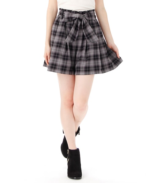 Honeys（ハニーズ）の「共リボン付キュロット（キュロット・ショートパンツ・レディース・クロ/コン/アカ/コンチェック/グリーンチェック/グレーチェック・Ｓ/Ｍ/Ｌ）」の3枚目の写真