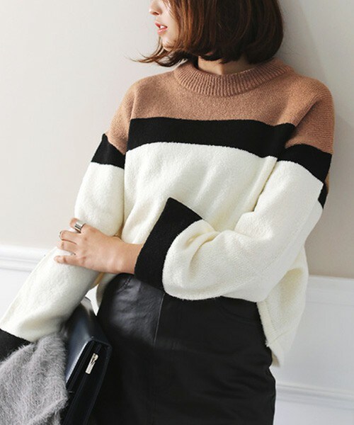 DHOLIC(ディーホリック)の「マルチカラードロップショルダーニットプルオーバー(ニット/セーター・レディース・ベージュ/ネイビー/ピンク・FREE)」の1枚目の写真