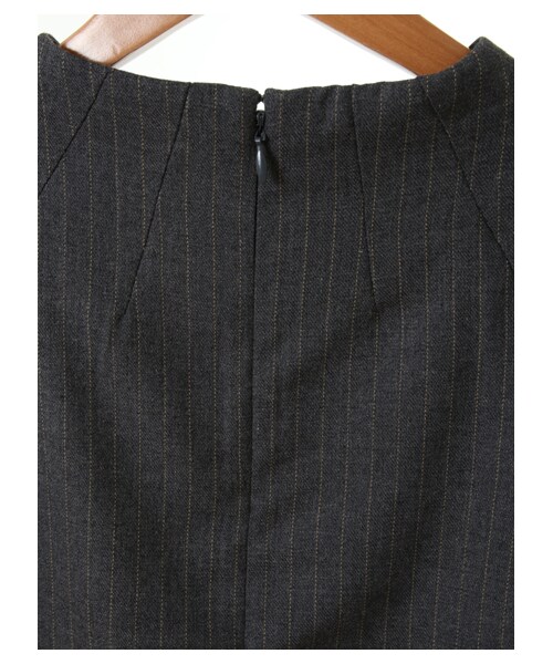 SEVENDAYS=SUNDAY(セブンデイズサンデイ)の「タックボトルネック 長袖ブラウス(トップス・チャコールグレー/ブラック・M/L)」の7枚目の写真