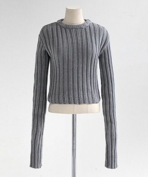 DHOLIC(ディーホリック)の「ロングスリーブクロップドニットプルオーバー(ニット/セーター・レディース・アイボリー/グレー/ネオンオレンジ/ネオングリーン/ブラックグレー/ライトベージュ・FREE)」の3枚目の写真