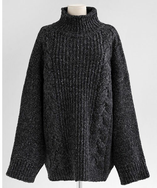 DHOLIC（ディーホリック）の「ツイストニットポイントタートルネックプルオーバー（ニット/セーター・レディース・オートミール/ブラックグレー/ベージュ・FREE）」の2枚目の写真