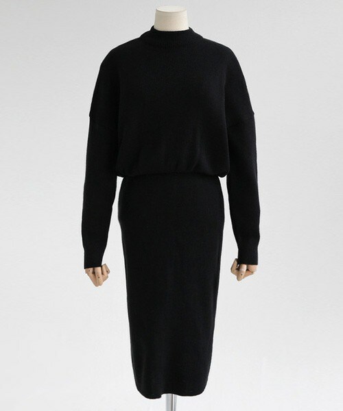 DHOLIC（ディーホリック）の「モックネックひざ丈ニットワンピース（ワンピース・レディース・ワイン/ダークグレー/ホワイトベージュ/ブラック/キャメル・FREE）」の2枚目の写真