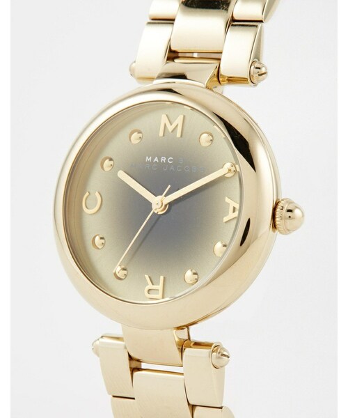Marc by Marc Jacobs（マークバイマークジェイコブス）の「Marc By Marc Jacobs Gold Dotty MJ3448 Watch（アナログ腕時計・レディース・Gold・One Size）」の4枚目の写真