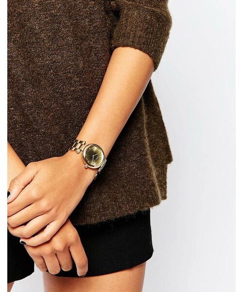 Marc by Marc Jacobs（マークバイマークジェイコブス）の「Marc By Marc Jacobs Gold Dotty MJ3448 Watch（アナログ腕時計・レディース・Gold・One Size）」の2枚目の写真