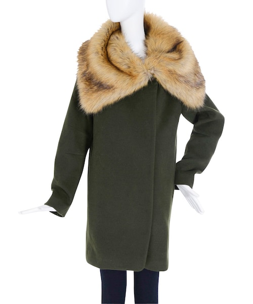 EMODA(エモダ)の「クロスファーカラーコート(ジャケット/アウター・レディース・グレー/ブラック/ベージュ/カーキ・F)」の9枚目の写真