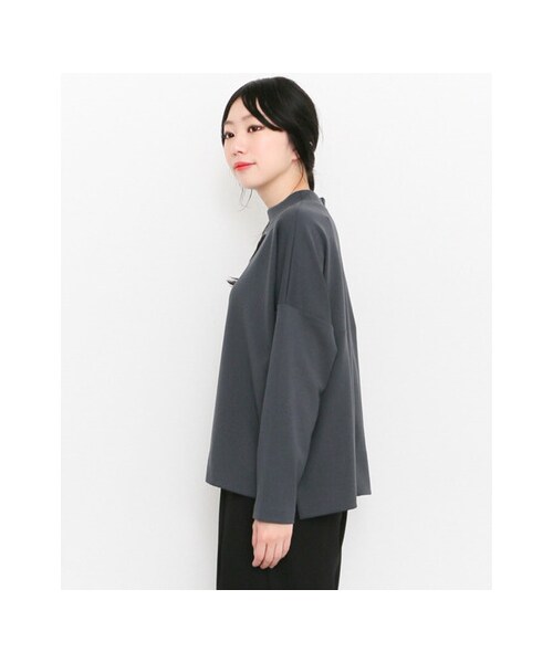 KBF（ケイビーエフ）の「KBF+ スタンドカラーワイドトップス（トップス・レディース・CHARCOAL/KHAKI/BLACK・one）」の8枚目の写真