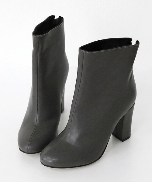 DHOLIC（ディーホリック）の「ファーライニングシンプルショートブーツ（ブーツ・レディース・ワイン/グレー/ネイビー/ブラック・230/235/240/245/250）」の3枚目の写真