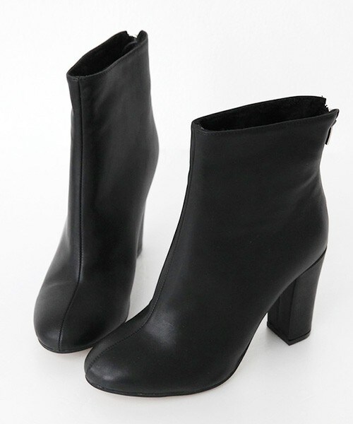 DHOLIC（ディーホリック）の「ファーライニングシンプルショートブーツ（ブーツ・レディース・ワイン/グレー/ネイビー/ブラック・230/235/240/245/250）」の2枚目の写真