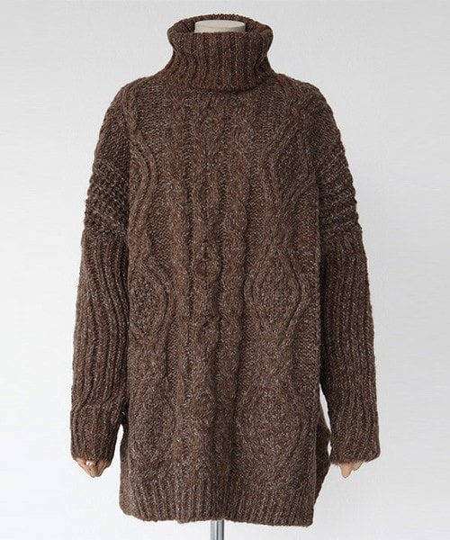 DHOLIC（ディーホリック）の「サイドスリットミディアム丈タートルネックニットプルオーバー（ニット/セーター・レディース・ダークグレー/ベージュ/ディープスカイブルー/グリーン/ブラウン・FREE）」の3枚目の写真