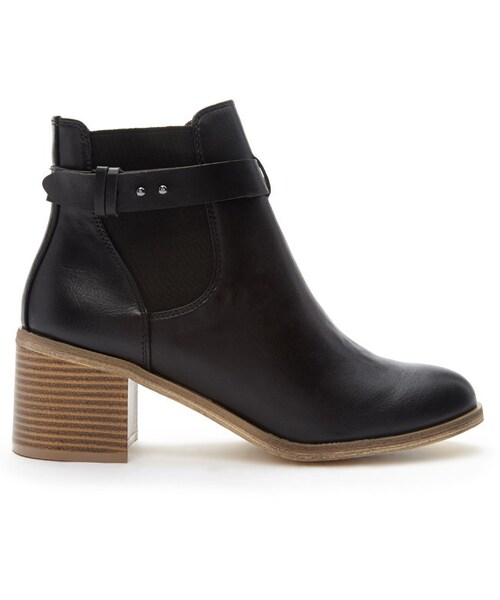 FOREVER 21(フォーエバー トゥエンティーワン)の「FOREVER 21 Buckled Faux Leather Booties(ブーツ・レディース・Black/Brown・5.5/6/6.5/7/7.5/8/8.5/9/10)」の1枚目の写真