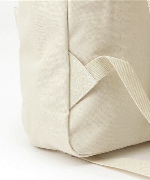 Herschel Supply（ハーシェルサプライ）の「Herschel CLASSIC Mid Volume 2014FW カラー別注（バックパック/リュック・レディース・クリーム・FREE）」の6枚目の写真