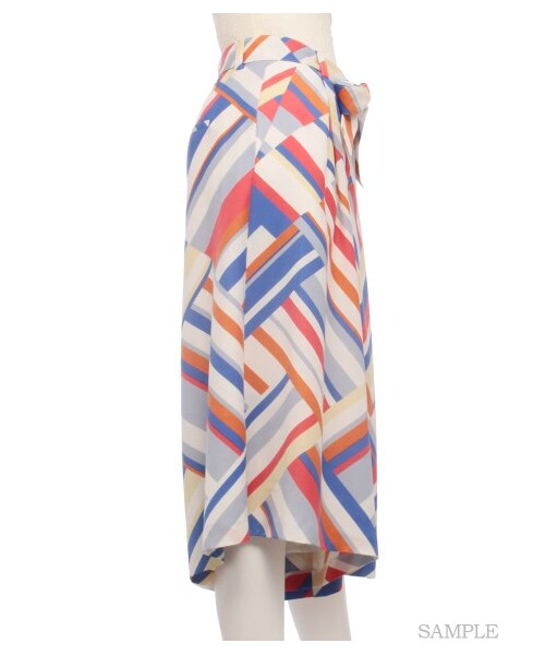 LILY BROWN（リリーブラウン）の「マルチストライプガウチョパンツ（ワイドパンツ・レディース・GRN/YEL/BLU・0/1）」の6枚目の写真