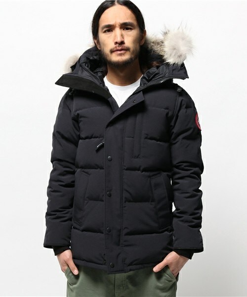 CANADA GOOSE(カナダグース)の「CANADA GOOSE CARSON(ダウンジャケット/コート・メンズ・ネイビー/ブラック・S/L/M)」の1枚目の写真