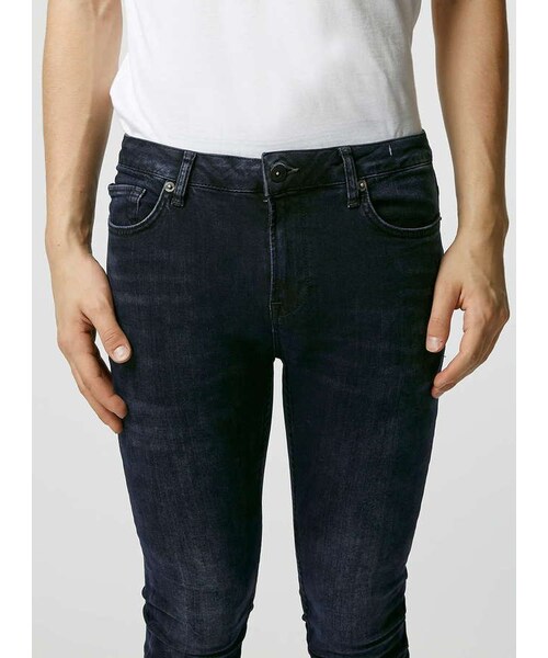 TOPMAN（トップマン）の「Navy Spray On Skinny Jeans（デニムパンツ・メンズ・Blue・28S/30S/32S/34S/28R/30R/32R/34R/36R/38R/30L/32L/34L/36L）」の2枚目の写真