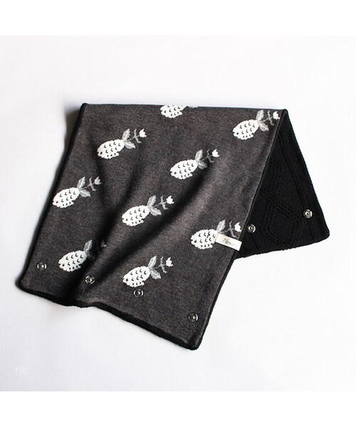 AlexanderLeeChang（アレキサンダーリーチャン）の「Fishplant Knit Neck Warmer（ファッション雑貨・Black/White・One）」の2枚目の写真