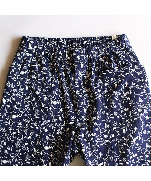 AlexanderLeeChang(アレキサンダーリーチャン)の「Aniara Easy Pants(パンツ・Navy・2/3)」の3枚目の写真