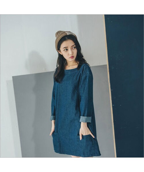 QUEEN SHOP（クイーンショップ）の「寬鬆剪裁 像個小孩不受拘束的活潑~牛仔面料表現直挺的一面特別吸睛的口袋造型更增添了大方可愛的氣息唷！（トップス・レディース・F・F）」の4枚目の写真