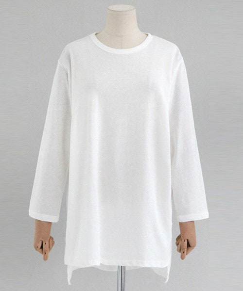 DHOLIC（ディーホリック）の「アンバランス丈コットンTシャツ（Tシャツ/カットソー・レディース・ブラック/ダークグレー/ホワイトアイボリー/ネイビー/ベージュ・FREE）」の2枚目の写真