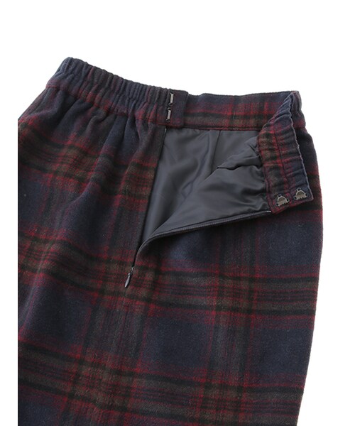 w closet（ダブルクローゼット）の「起毛チェックタイトスカート（スカート・レディース・ブラウン/ネイビー・FREE）」の8枚目の写真