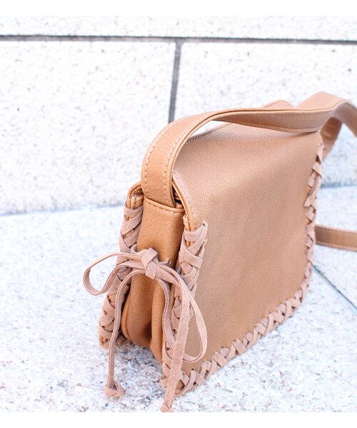 PAGEBOY（ページボーイ）の「【POINT×10】【PAGEBOY】カガリポシェット（バッグ・レディース・アイボリー/ブラック/キャメル）」の5枚目の写真