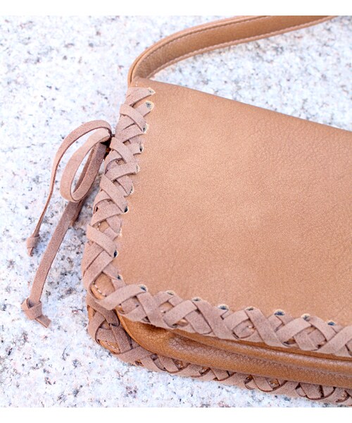 PAGEBOY（ページボーイ）の「【POINT×10】【PAGEBOY】カガリポシェット（バッグ・レディース・アイボリー/ブラック/キャメル）」の4枚目の写真