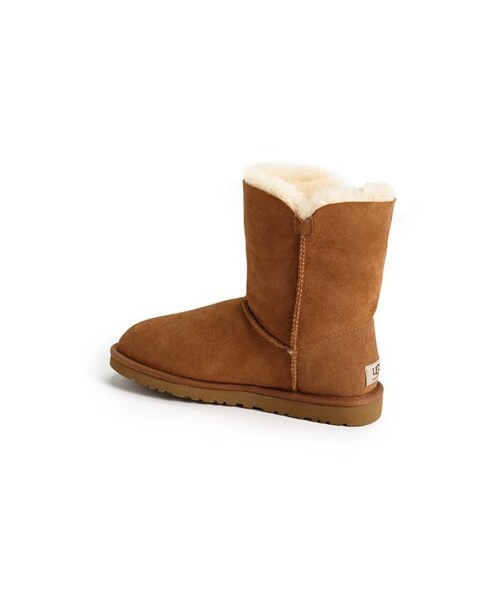 UGG（アグ）の「UGG ® Australia 'Bailey Button' Boot (Women)（ブーツ・レディース・Black/Brown/Gray・Regular 10 M/Regular 11 M/Regular 5 M/Regular 6 M/Regular 7 M/Regular 8 M/Regular 9 M）」の5枚目の写真