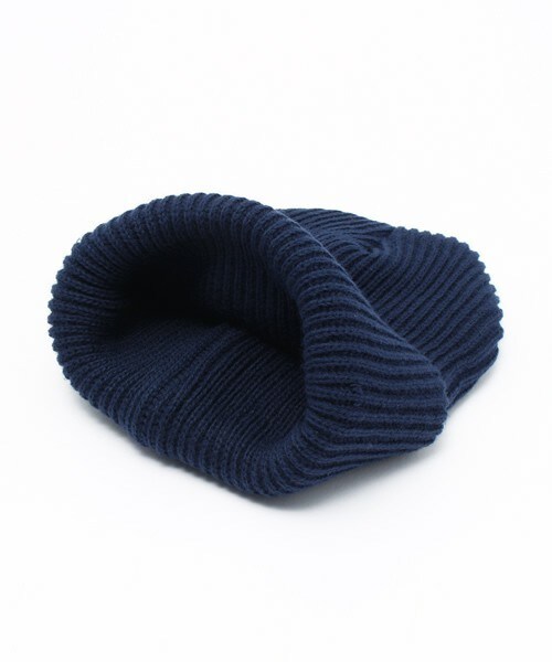 Champion（チャンピオン）の「ユニセックス チャンピオン アクリル リブ編み ビーニー Champion Rib Beanie Cap MJB14-01（ニットキャップ/ビーニー・レディース・ホワイト/ブラック/グレー/ダークオリーブ/ネイビー・ONE SIZE）」の7枚目の写真