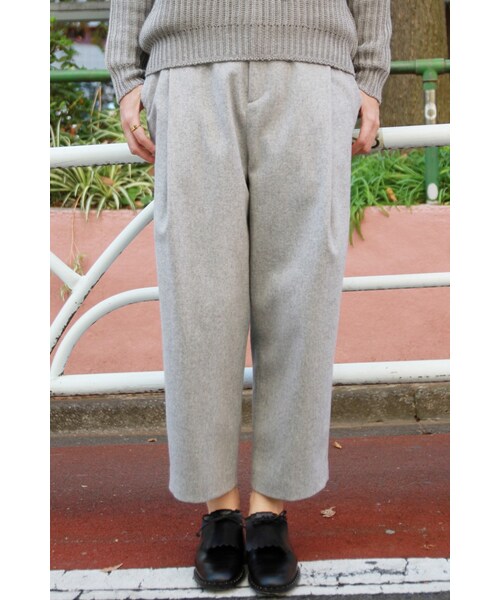 JOURNAL STANDARD relume（ジャーナルスタンダード　レリューム）の「INTESPRA タックパンツ◆（パンツ・レディース・ブラック/グレーB/キャメル A・S/M）」の2枚目の写真