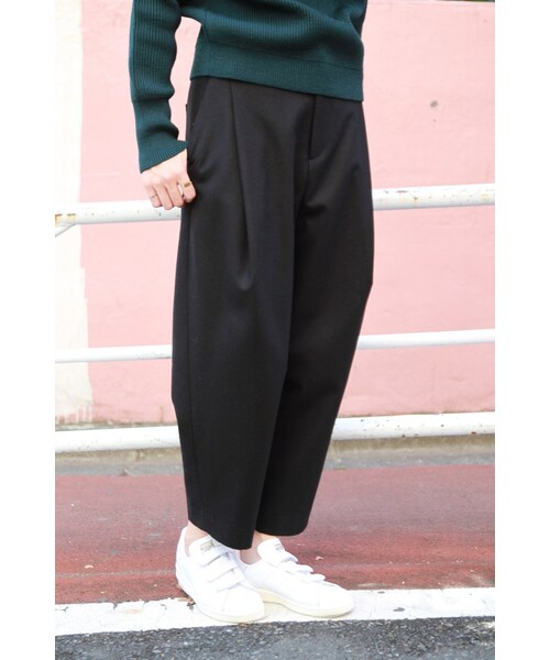 JOURNAL STANDARD relume（ジャーナルスタンダード　レリューム）の「INTESPRA タックパンツ◆（パンツ・レディース・ブラック/グレーB/キャメル A・S/M）」の4枚目の写真