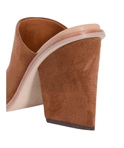 LAGUNAMOON（ラグナムーン）の「トライアングルヒール clogサンダル（シューズ・レディース・ブラック/マスタード/ブラウン・XS/S/M）」の9枚目の写真