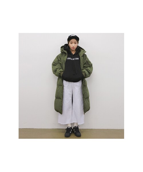 STYLENANDA（スタイルナンダ）の「スポーティフードロングダウンコート 