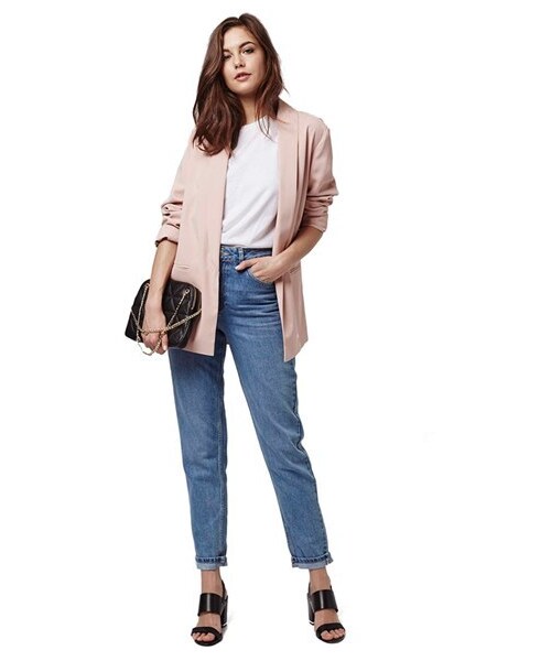 TOPSHOP（トップショップ）の「Topshop Boyfriend Blazer Jacket（テーラードジャケット・レディース・Beige・Regular 10 US (fits like 10-12)/Regular 12 US (fits like 14)/Regular 2 US (fits like 0)/Regular 4 US (fits like 0-2)/Regular 6 US (fits like 2-4)/Regular 8 US (fits like 6-8)）」の4枚目の写真