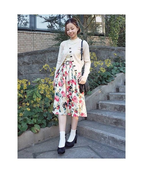 an another angelus(アンアナザーアンジェラス)の「ローズ柄ギャザースカート/an another angelus(スカート・レディース・その他)」の1枚目の写真